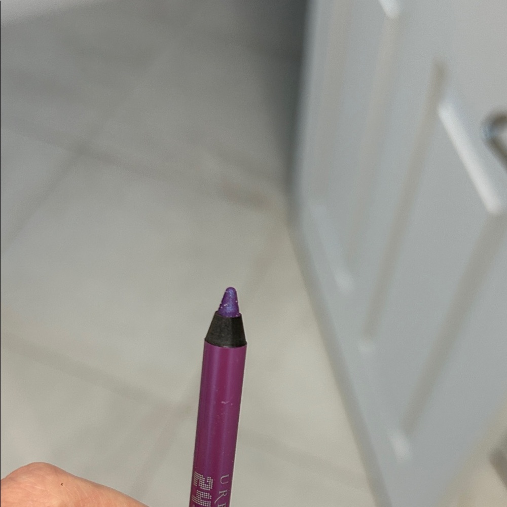 Asphyxia 24/7 Glide-On Eye Pencil in Asphyxia NEW - Picture 4 of 4
